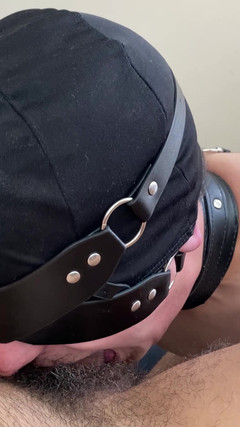 Danmel X: POV: Você me assiste usá-lo