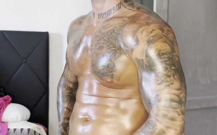 BoyGym: Büyük yaraklı hunk kaslı!!