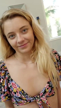 Mein kleiner stiefbruer riley Star liebt es zu lutschen und zu ficken
