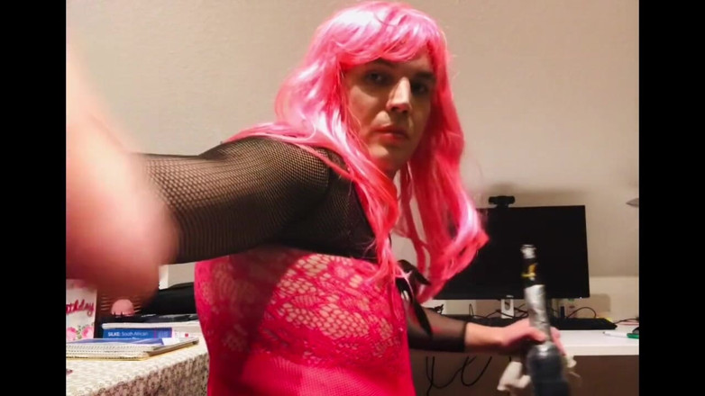 Fuck him hard: Tiga pelacur dientot