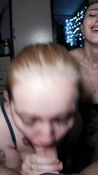 Lynn a Vicky znovu sdílejí jeho ptáka