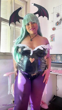 Morrigan Cosplay di halloween - dominazione delle scoreggia e adorazione del culo