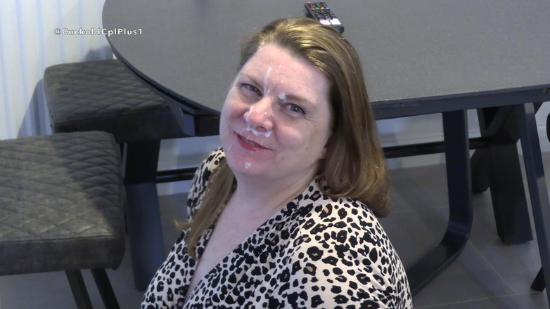 HotwifeRachel: Nevlastní syn dostane kouření v kuchyni