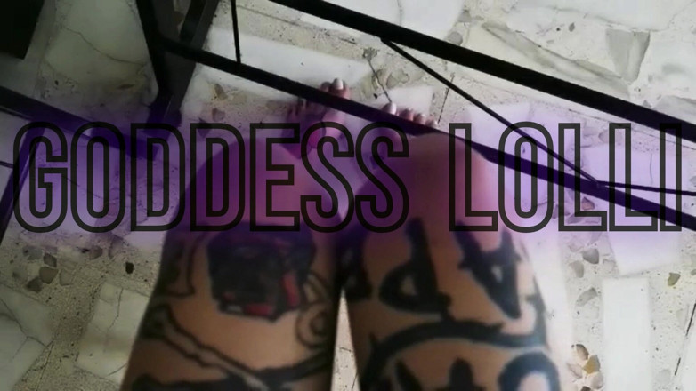 Your italian goddess: Twoja Włoska Bogini Wciąż Tam Na Dole?