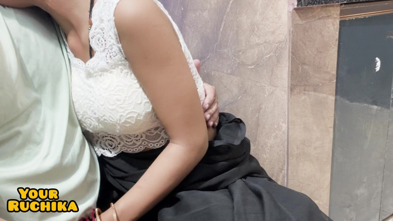 Your Ruchika: Sessão de foda a noite toda com a empregada