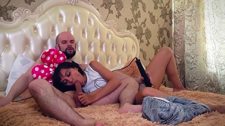 Club Anissa Kate: 18 yaşındaki genç sürtük için anal dölleme.