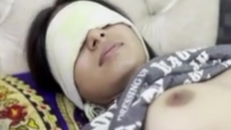 YourDickSucker: かわいいインドの女の子が彼女の裸体を見せる