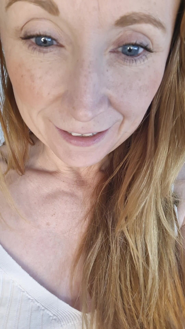 Lily kink: 이웃을 섹스 토이로 잃어버린 작은 남편을 사용하는 Giantes