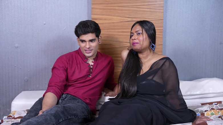 SEXYBHABHIX: Indian Desi Makan Malkin Ne Kiya Naukar Sex Sath Sex...