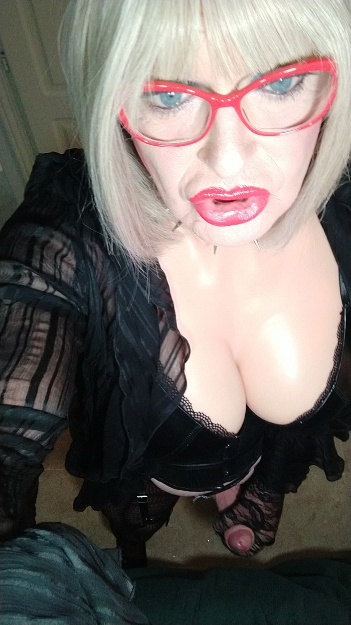 Emma Browne: Sypialnia Crossdresser spust