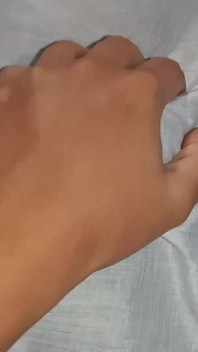 Utangaç oda arkadaşımız bizi cunnilingus ile uyandırdı, sürpriz üçlü seks