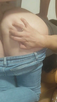 La MILF Sposata Ha Una Moglie Troia Che Geme E Si Gode Un Creampie Anale Nel Suo Culo Grosso