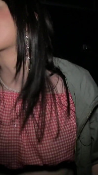 Nieśmiała brytyjska Nerd ma własną dziką stronę i chce się z nią pokazać podczas brytyjskiej misji dogging