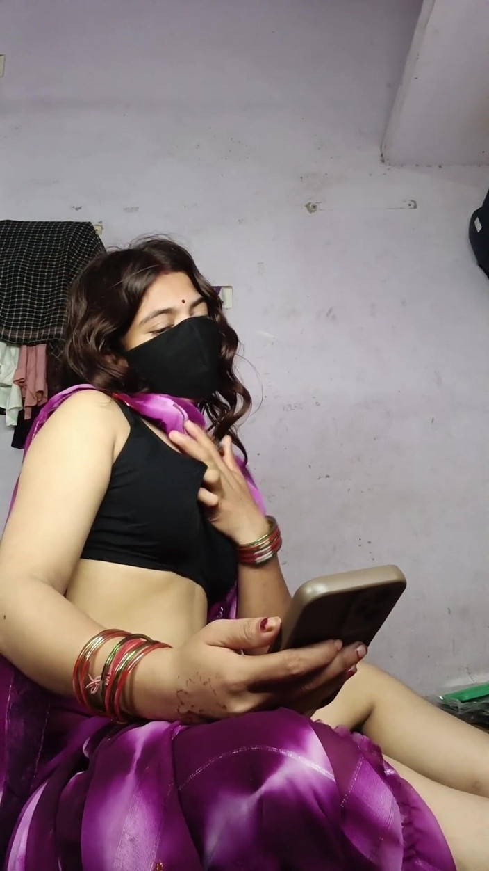 Kaambali: Desi bhabhi sougata diteggiatura