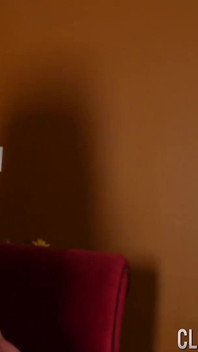 Brad Sterling borrar blond Hoe Claudia Alla hjärtans dag våta fitta