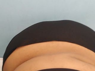 Aria Mia: Alguien me folla por gran culo