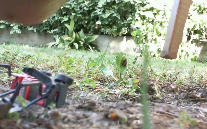 Nicoletta Embassi: Nghiền nát một video nghiệp dư tuyệt vời với đôi chân...