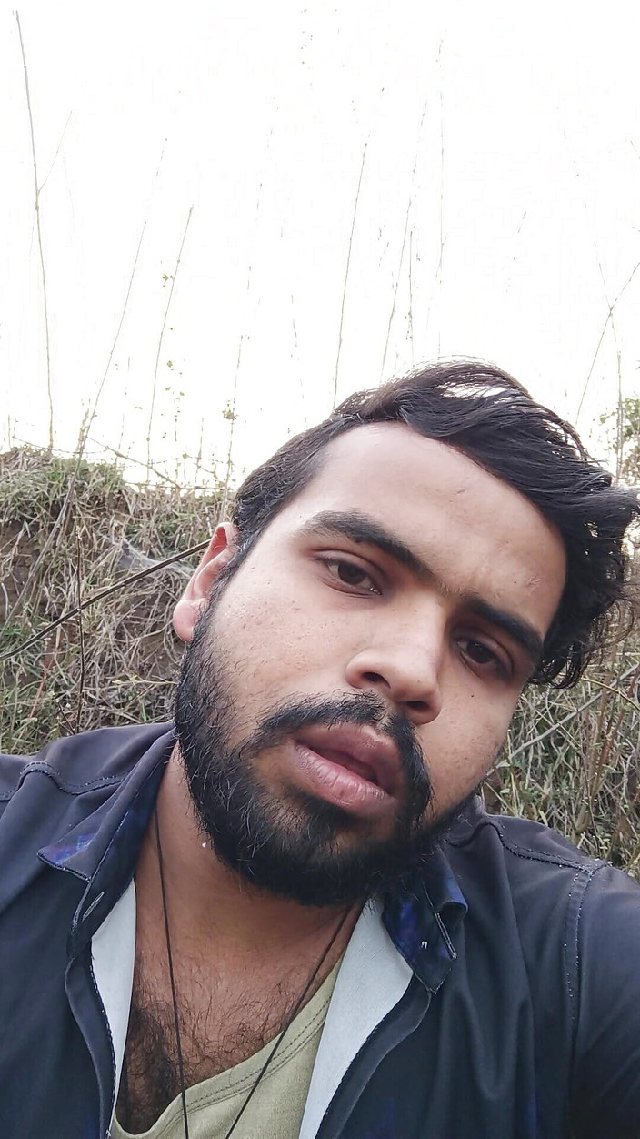 IsmaatDeva: IsmaatDeva ロマンチックな音楽で非常にホットな女の子と男の子のセックスを見るのが自分を抑えられないムラムラした男の子。