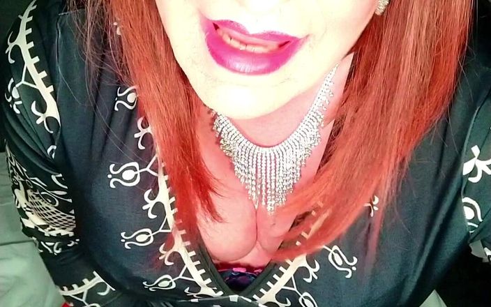 Emma Browne: Trans kızıl saçlı büyük memeler oynuyor