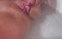 Gspot Productions: Ditalino scopata nuda nel bagno selfie