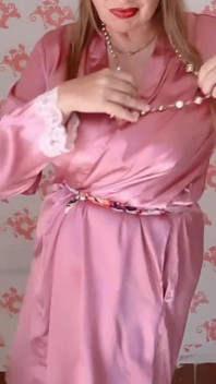 La nonna tettona che stuzzica danza la compilation