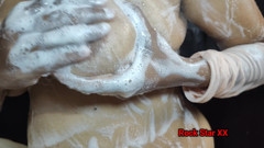 Rack star XX: Istri tamil india lagi mandi sambil bugil sambil direkam suaminya