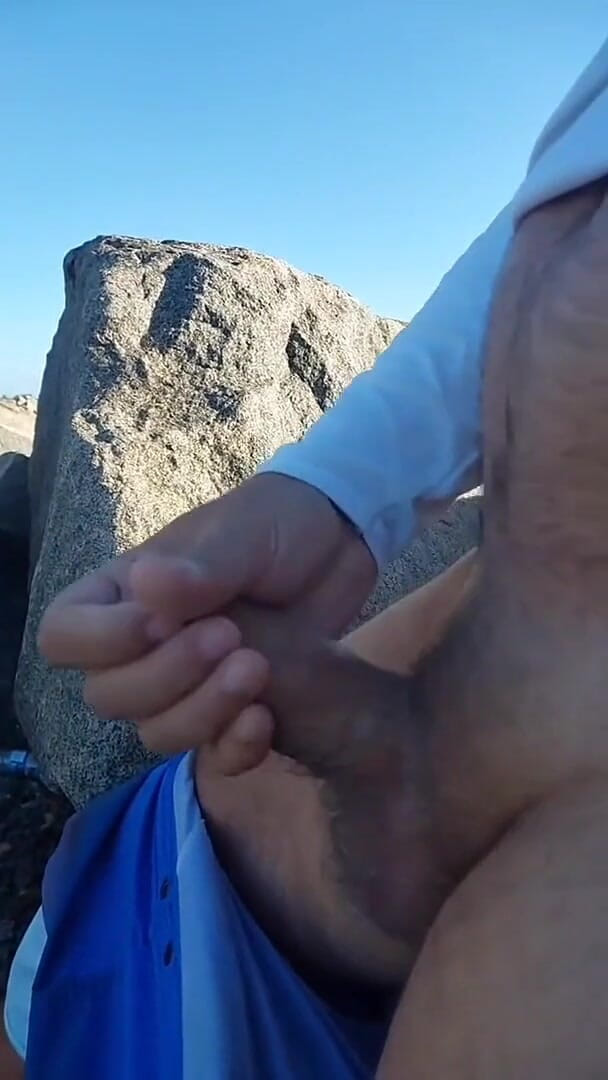 Ladysilva Showing My Dick on the Beach (Ladysilva) Ladysilva Showing My Dick on the Beach (Ladysilva)
