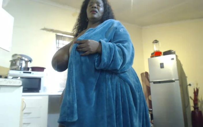 Legendary Booty Overdose: La sexy sSBBW nera essendo cattiva