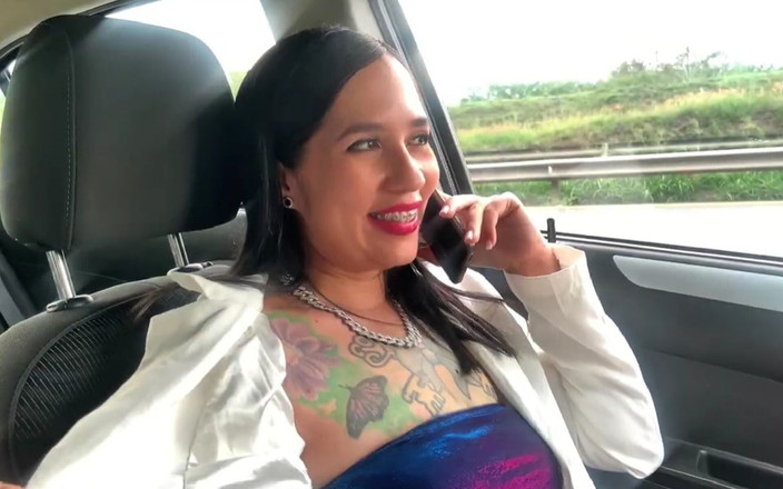 JhoanitaVioletta: Мой босс бросил вызов мне, и я сделал это! Мастурбирует в машине на шоссе