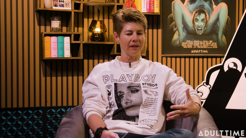 Adult Time Podcast: Sarah Arab: Positivity Zakar, Lucah Tumblr, &amp; Umpan Kemarahan - Podcast Masa...