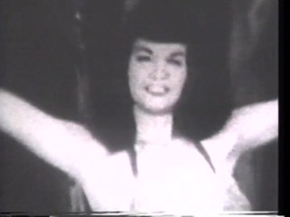 Vintage Usa: Hot sensual vintage show of sexy milf