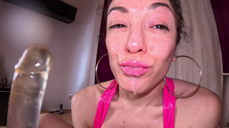 Dafny Gomez: Rosa. Viel falsches sperma aus dem arsch