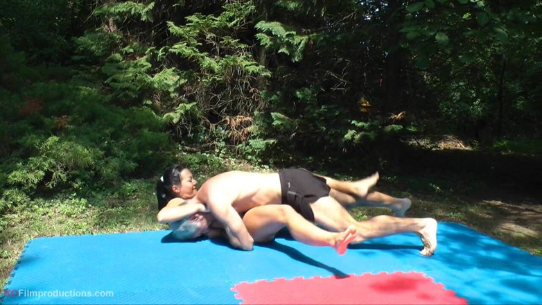 European Erotic Mixed Wrestling Club: Sandraromain-Jean gusti di luar rumah