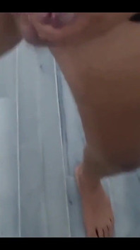 Italiaans amateur - kijk hoe ik klaarkom met mijn enorme pik