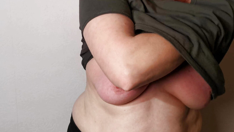 Bouncy Tits Action: स्तनों की चुदाई के 11 घंटे - भाग 7 700 थप्पड़