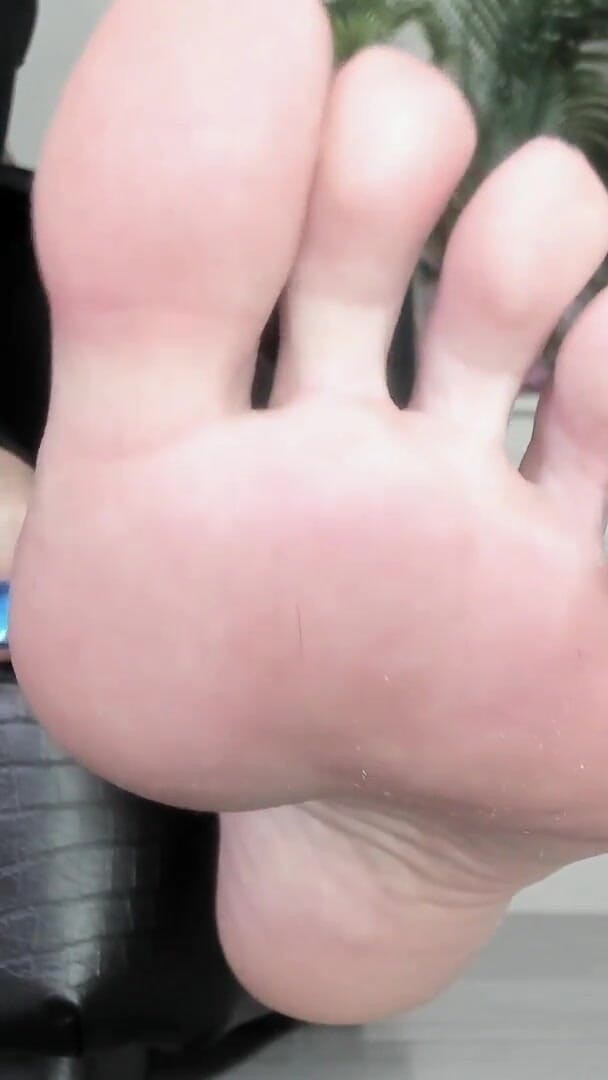 Piedi (Signora dei piedi) Toestoes (Feet lady)