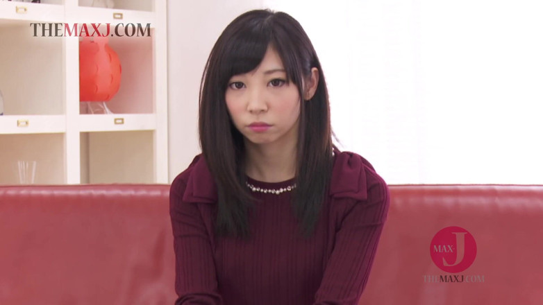 Asian happy ending: Gadis Asia dengan sangat lambat &amp; sensual menyentuh memeknya yang berbulu...