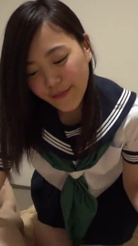 Dua Beauties Trembling. Idola sengit mendorong mereka ke atas kelonggaran - part3