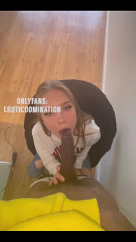 Sno Eating This Dick While the Neighbors Walking by ‍