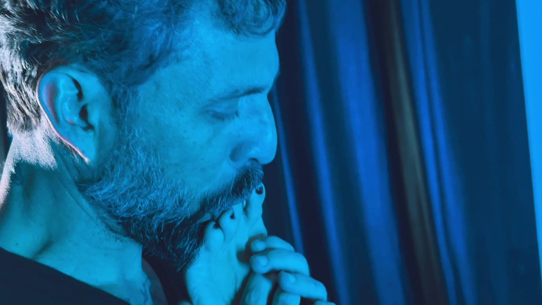 aquelemariooficial: Agatha Mama adalah MILF nakal yang suka melahap kaki saya