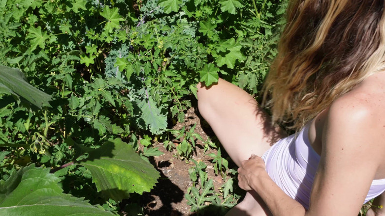 Sav Moolah: Pisciare nel mio giardino per annaffiare le piante