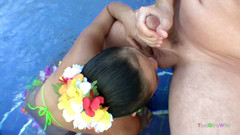 Thai Girls Wild: पूल के किनारे सबसे प्यारी थाई लड़की का सेक्स