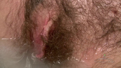 ATK Fans (Lesbians): Ейвері чудово провести час у ванні