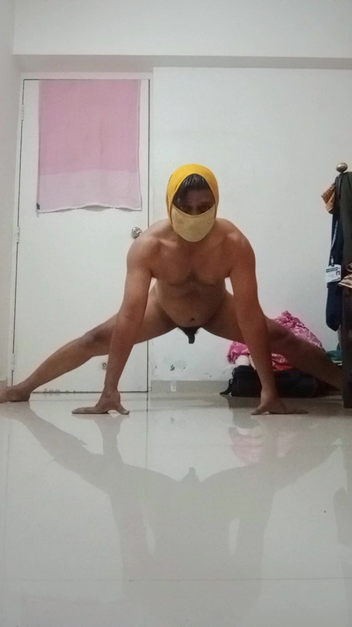 anny999: Taur indian nud face exerciții