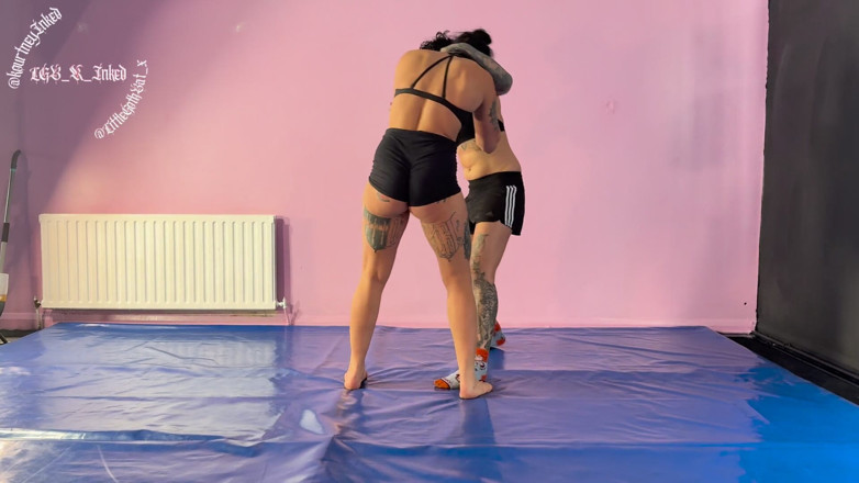 Lgb k inked: Two Hot Girls Grappling