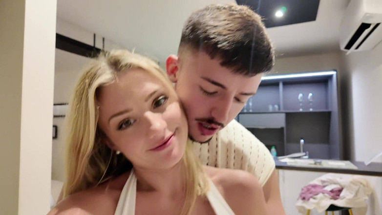 Yeri Blue: Professora de inglês loira fode seu aluno