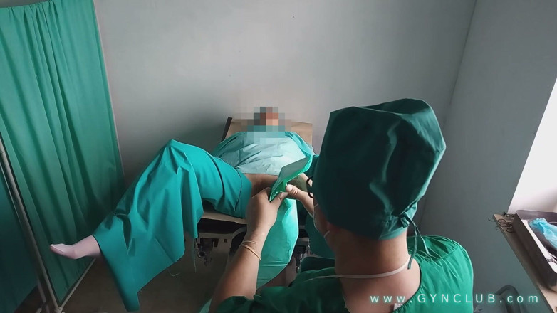 Medical fetish studio gynclub: Hard Gyno Orgasm