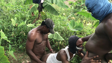 Sexylary: Seks luar berisiko dengan puncak berotot kacak