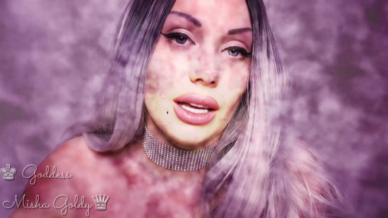 Goddess Misha Goldy: ASMR și contact vizual! Fascinată și nu i se permite să ejaculezi!