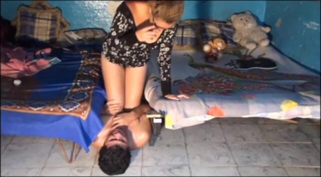 Femdom Austria: Privat slapping action